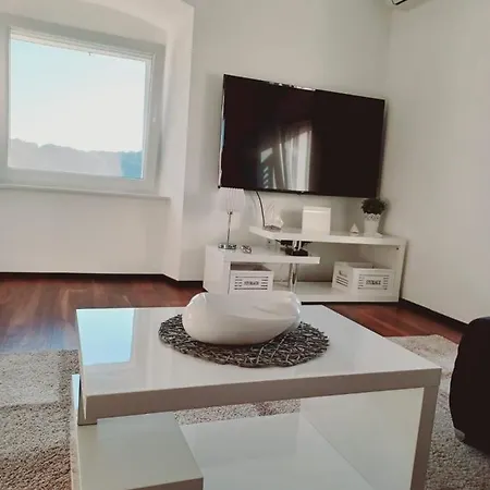 דירה Niko 1 *