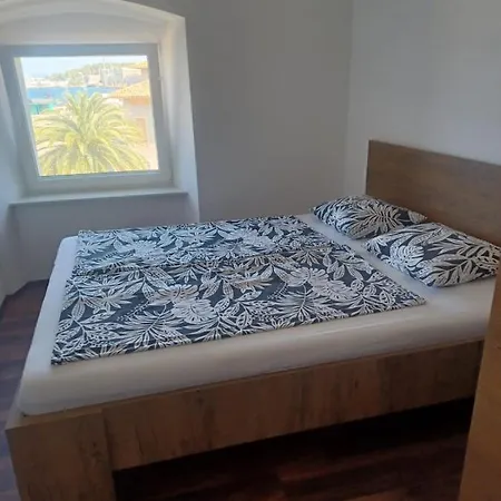 Niko 1 * מאלי לוסיניי