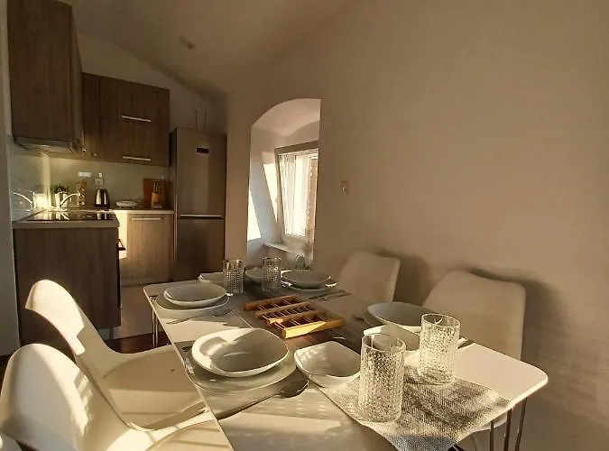Apartman Niko 1 *